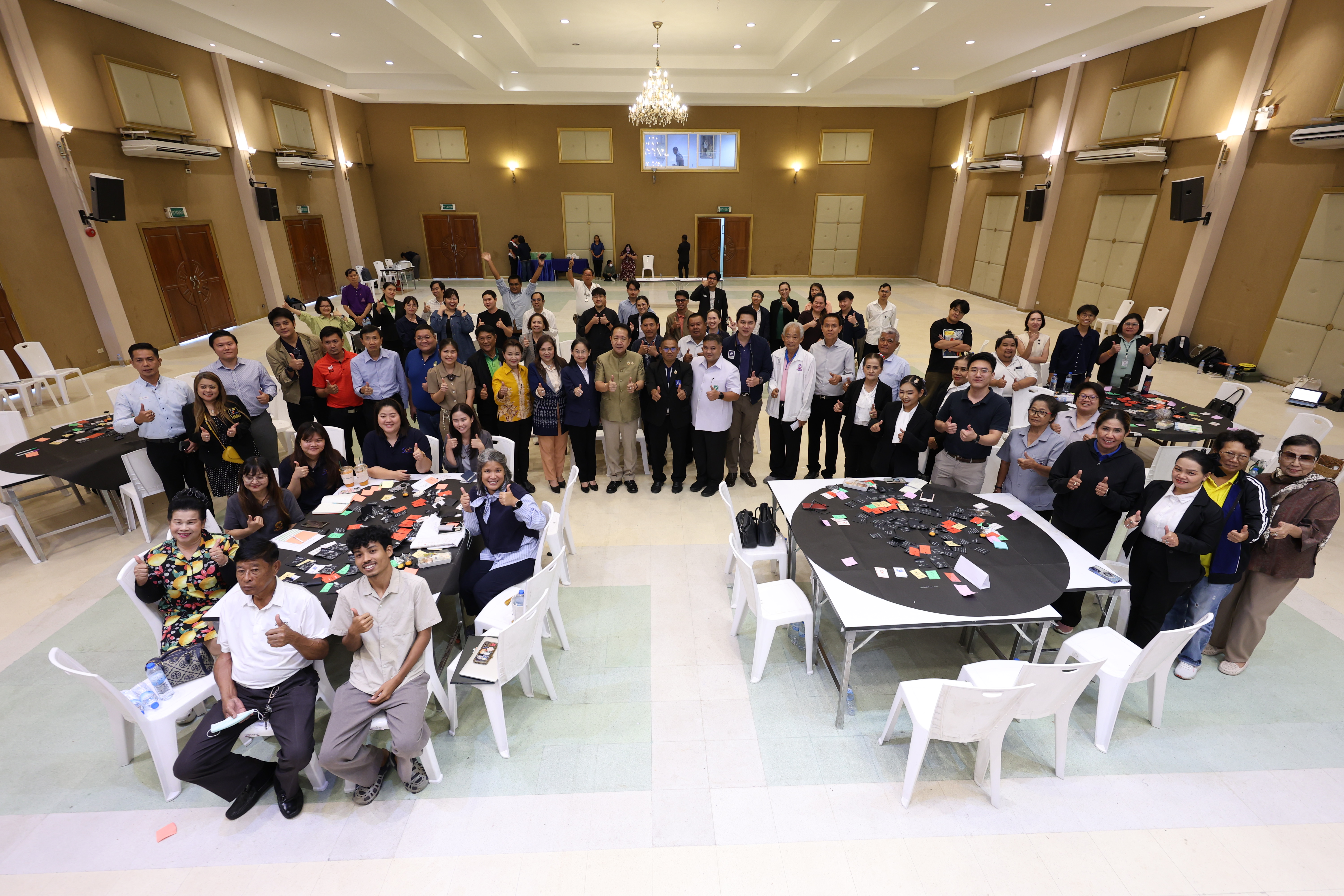 นพ.อภิชาติ รอดสม