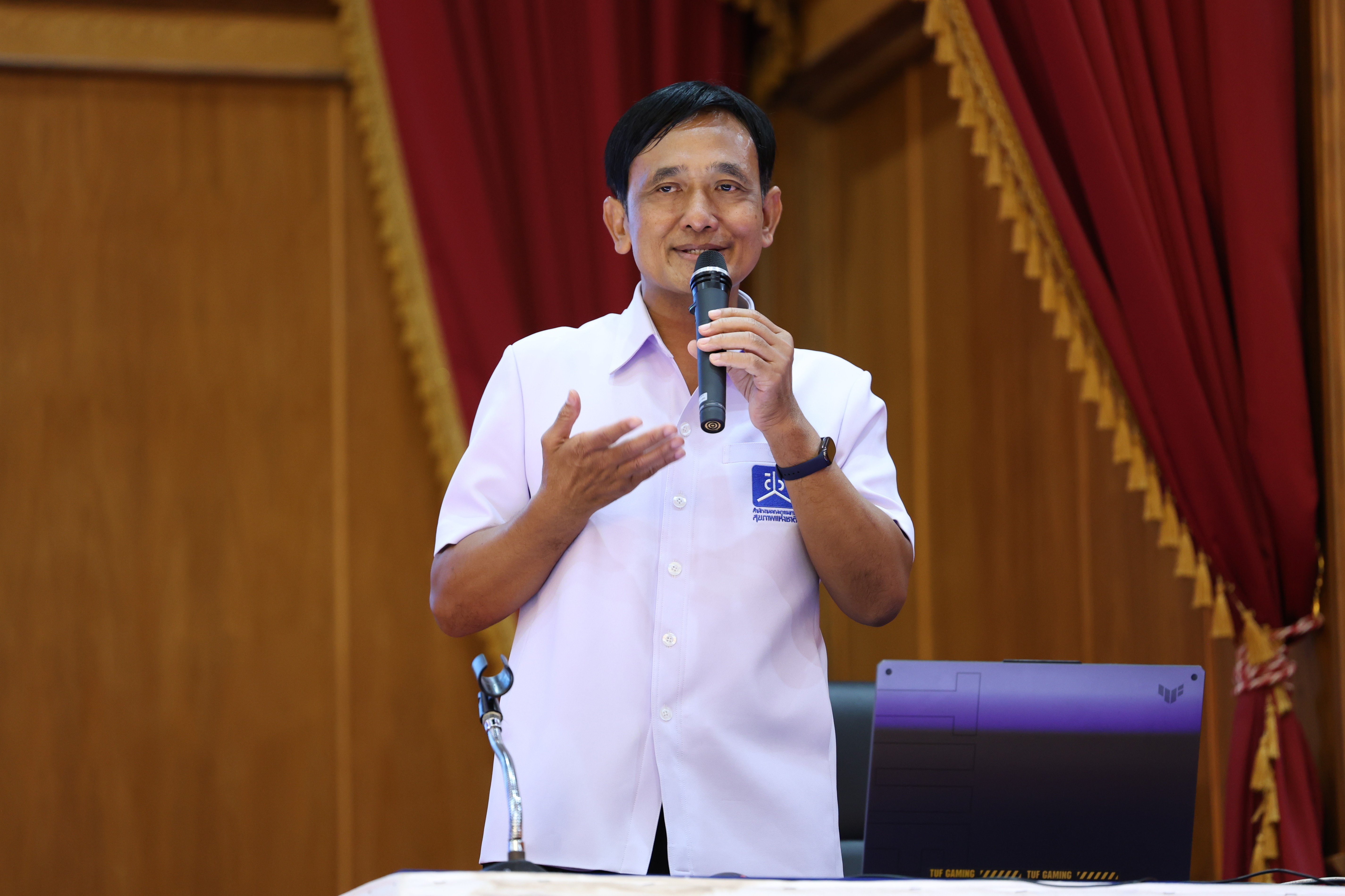 นพ.สุเทพ เพชรมาก