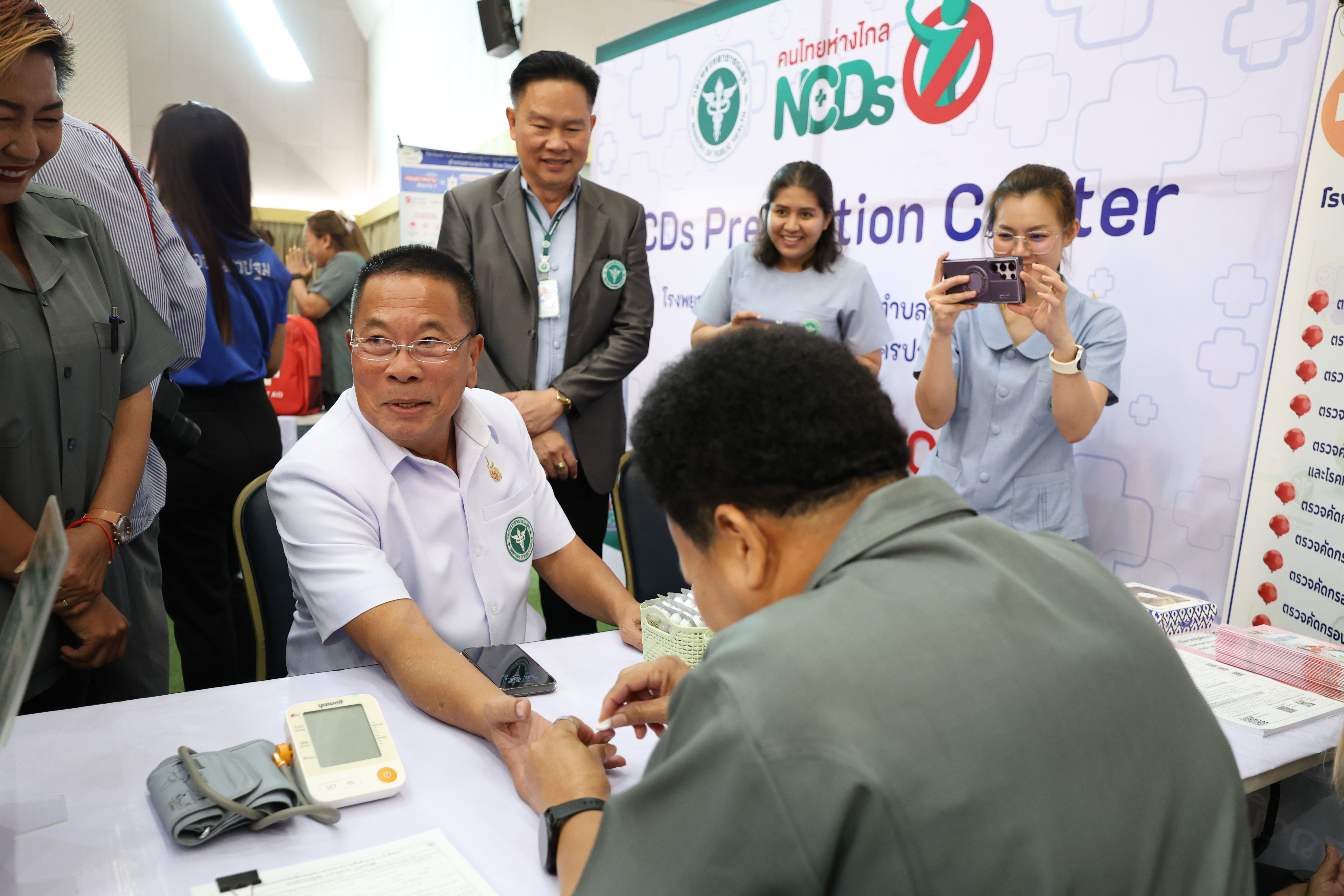 อนุชา สะสมทรัพย์