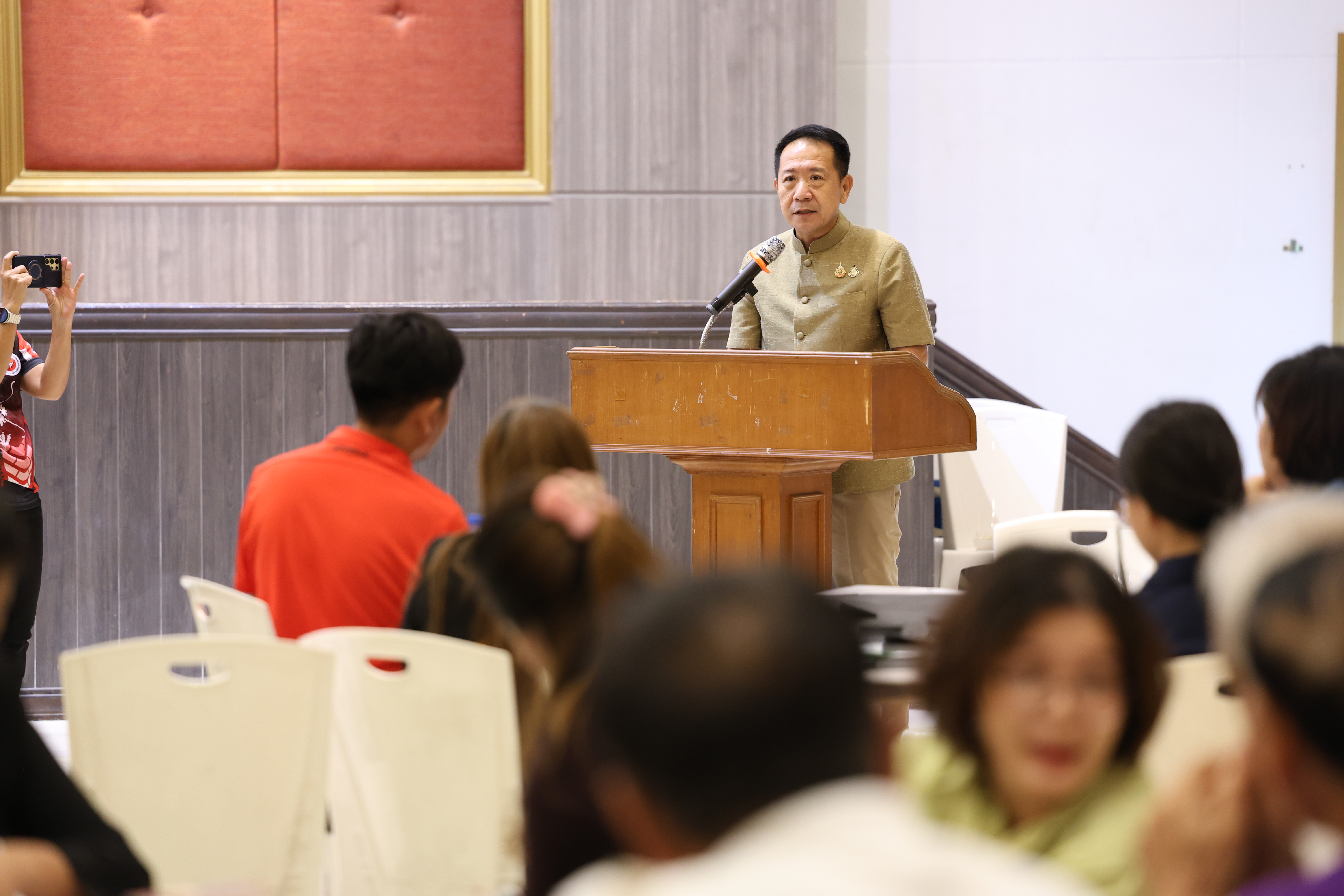 นายนริศ นิรามัยวงศ์